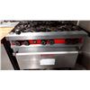 Image 2 : CUISINIERE 6 RONDS AU GAZ VULCAN MODEL 36L 36”X30”X60”