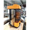 Image 3 : MACHINE A JUS D'ORANGE ZUMEX MODEL VERSATILE PRO 18”X18”X34”