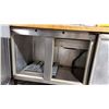 Image 2 : TABLE REFRIGEREE 3 PORTES /C.I 60”X28”X34”