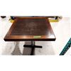 Image 1 : TABLE EN BOIS 28”X30”