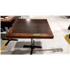 Image 1 : TABLE EN BOIS 28”X30”
