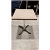 Image 1 : TABLE 23.5”X23.5”
