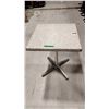Image 1 : TABLE 23.5”X23.5”