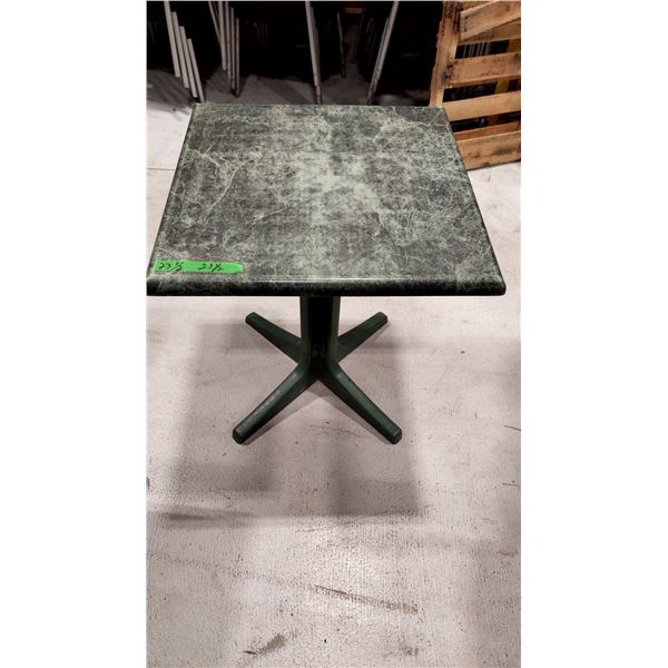 TABLE 23.5”X23.5”