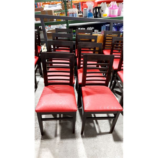 CHAISES EN BOIS