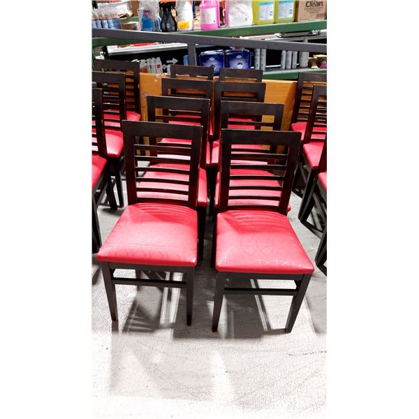 CHAISES EN BOIS