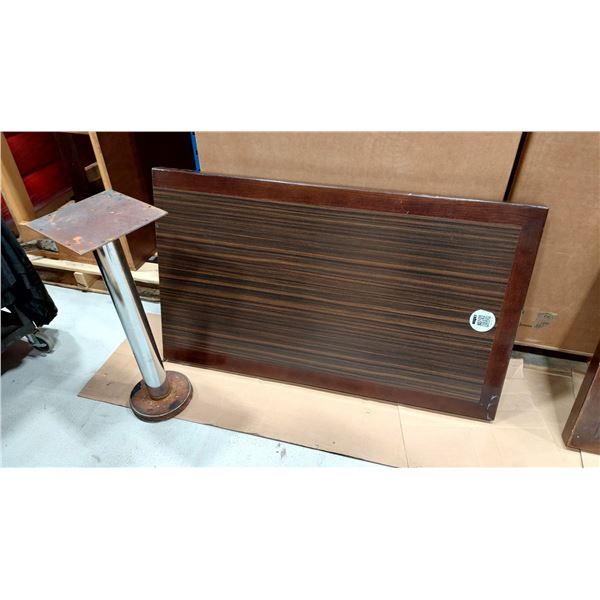 TABLE QUI VISSE AU MUR, VIENT AVEC 1 PATTE CH.