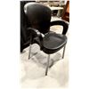 Image 1 : CHAISE EN PLASTIQUE