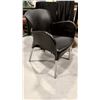 Image 1 : CHAISE EN PLASTIQUE