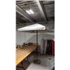 Image 1 : PARASOL COOR'S LITE AVEC SOCLE