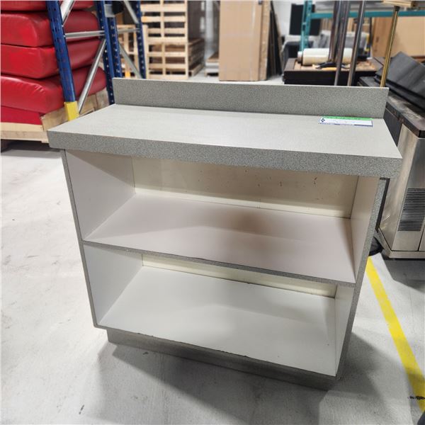 MEUBLE 37" X 17" X 38"