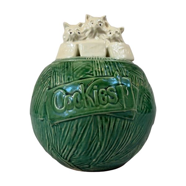 McCoy Green Ball of Yarn Kitten Cookie Jar