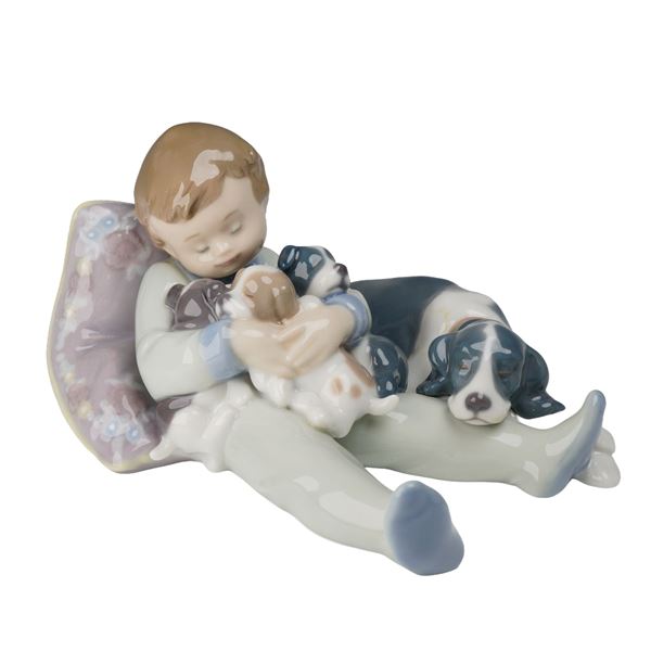 Lladro Porcelain Figurine 1535 Sweet Dreams with Original Box