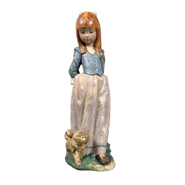 Lladro Gres Porcelain Figurine with Original Box, Rosita 01012085