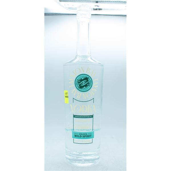 TAYNTON BAY VODKA 750ML 40% ABV
