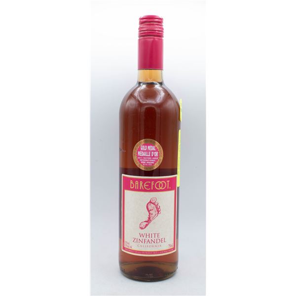 BOTTLE OF BAREFOOT WHITE ZINFANDEL WINE -