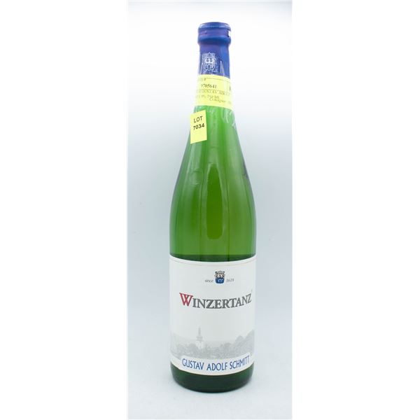 WINZERTANZ GUSTAV ADOLF SCMITT WINE 9% 750 ML