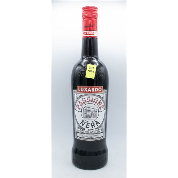 LUXARDO PASSIONE NERA LIQUEUR 750ML 38% ABV