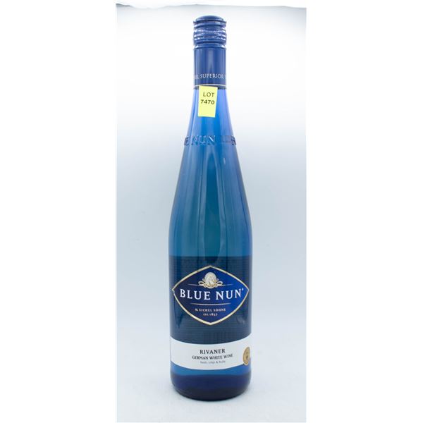 BLUE NUN RIVANER GERMAN WHITE WINE 750ML 9%