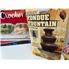 Image 3 : Betty Crocker Buffet Server and Chocolate Fon