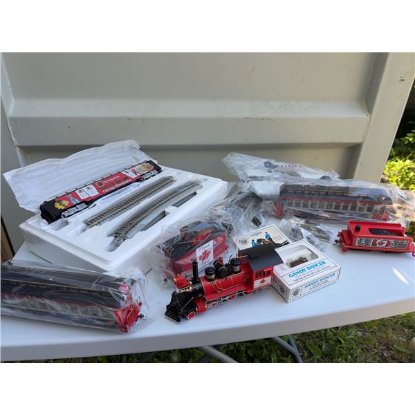 New Bradford Exchange HO Scale Train Set