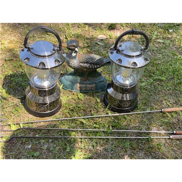 2 GE Lanterns, Duck Figurine, & Roasts
