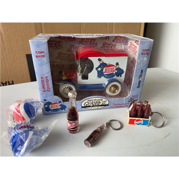 Pepsi-Cola 1912 Ford Coin Bank Set