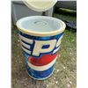 Image 3 : Pepsi Cooler 32-Inch Barrel Style