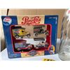 Image 2 : Pepsi Collectible Set: Bottle, Can, Die-Cast