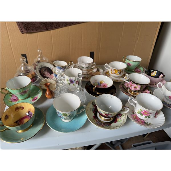 Bone China Teacup and Saucer Sets