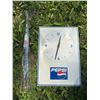 Image 1 : Pepsi Bottle and Gordon Wall Clock Set