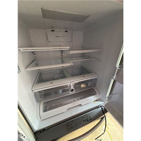 Samsung RF260BEAESR French Door Refrigerator