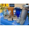 Image 1 : Vases in a Variety of Colors and Shapes