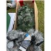 Image 4 : Christmas Decorations and Supplies