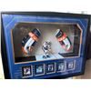 Image 10 : Wayne Gretzky Signed Gloves with Figure and Cards Display