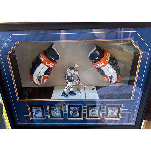Wayne Gretzky Signed Gloves with Figure and Cards Display