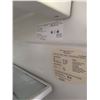 Image 5 : Frigidaire Refrigerator-Freezer with Ice and Water Dispenser