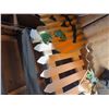 Image 7 : Lot: Metal Planters, Shelves, and Fall/