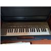 Image 2 : Yamaha PortaSound PC-100 Battery Keyboard