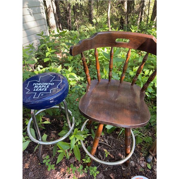 Toronto Maple Leafs Stool and Wooden Chair