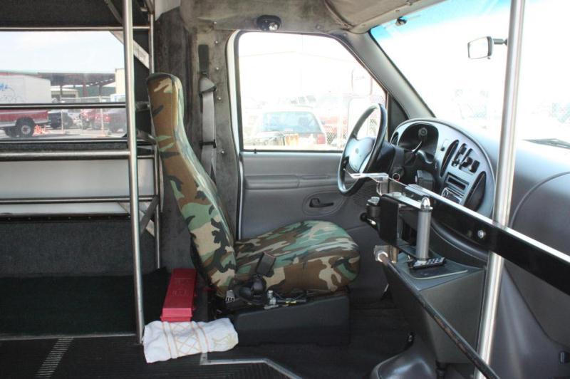 2000 Ford E450 Superduty Shuttle Bus
