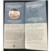 Image 8 : 2004 Canada $5 Majestic Moose Silver Coin & Stamp Set in Wood Case