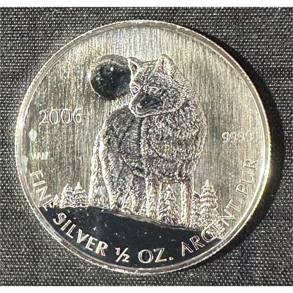 2006 Canadian $1 Fine Silver Wolf Coin, 15.85g, 1/2 oz