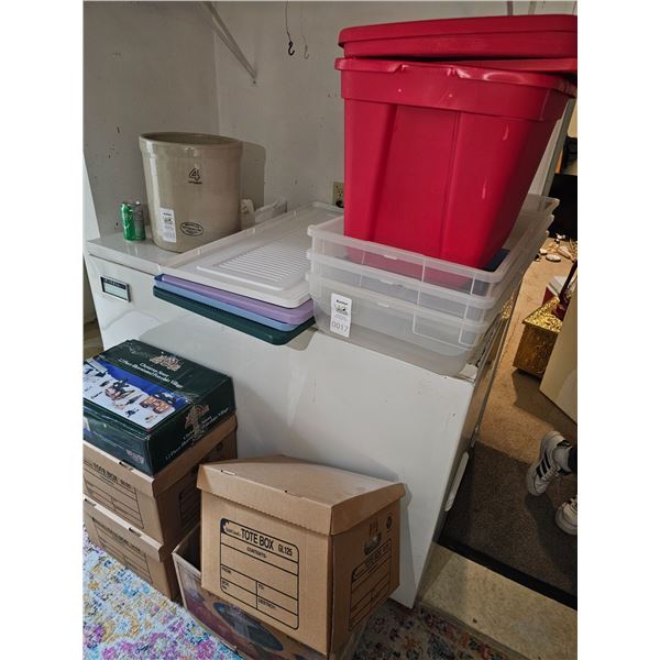 Christmas & Containers B