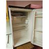 Image 3 : Danby Fridge C