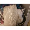 Image 8 : Vintage Linens B