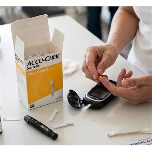 Accu-Chek Softclix 200 Lancets Boxed