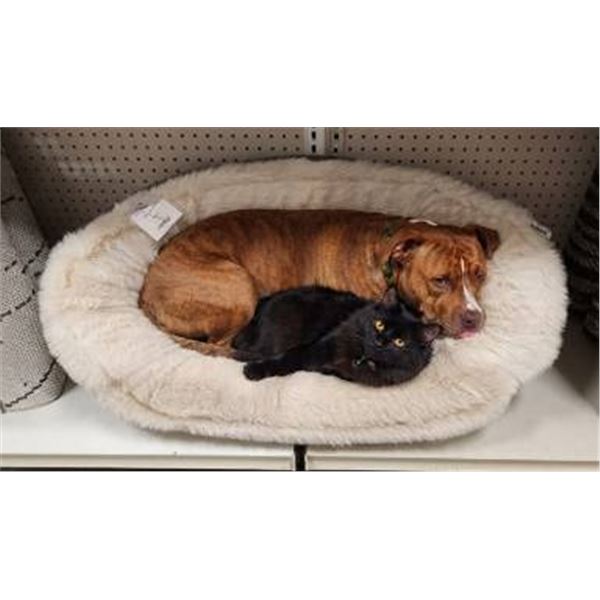 Oval Faux Fur Pet Bed