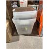 Image 2 : Gracious Living Plastic 39L Storage Bins, 3 Pack with lids