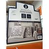 Image 2 : 2 Wash Luxe Decorative Pillows
